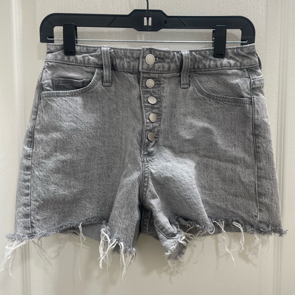 Universal Thread High-Rise Frayed Hem Denim Shorts - Gray
